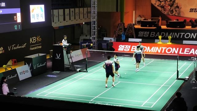 [모든게 다 미끼다] 지능적인 천재 플레이어 이용대선수 열정배드민턴 리그 게임영상 (요넥스)이용대 이상민 VS (광주은행)박세웅 조송현 смотреть онлайн