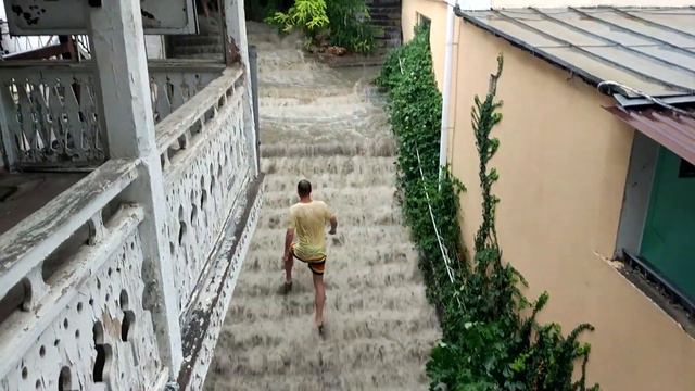 Вот такие дожди на ЮБК.! смотреть онлайн