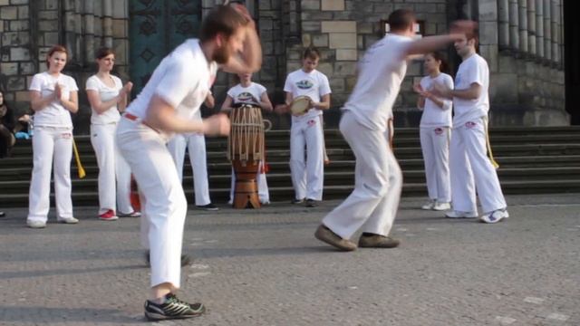 ABADA CAPOEIRA PRAGUE смотреть онлайн