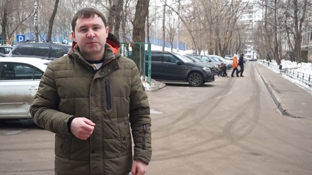 Движение во дворах. Автоинструктор Сергей Маркитесов. смотреть онлайн