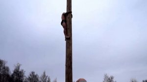 Лазанье на столб на масленицу.