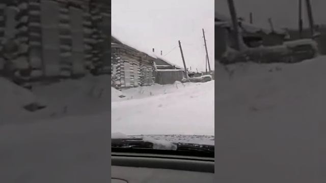 Деревушка в Тайге, живут пару семей #деревня #тайга #сибирь #зима #ПавелСИБИРЬ40 смотреть онлайн