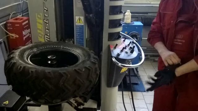 Переобуваю Оку пока передние колеса смотреть онлайн