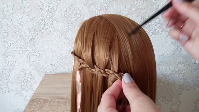 Легка та проста зачіска / Прическа водопад с косичками смотреть онлайн
