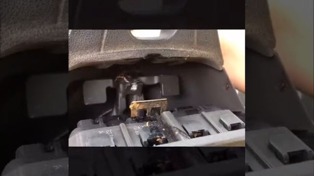 Kako rastaviti upravljač / zračni jastuk Renault Kangoo 2013 VOLANTY.CZ смотреть онлайн