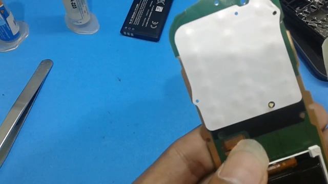 Cara ganti lcd nokia yang nempel di mesin/disolder(tehnik dasar servis hp) смотреть онлайн