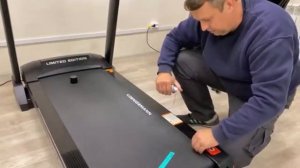 Обслуживание беговой дорожки: как смазать беговую дорожку и как отрегулировать беговое полотно?