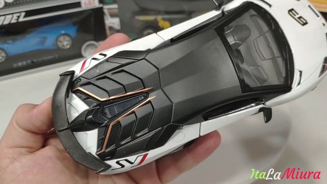 MSZ 1:24 Lamborghini Aventador SVJ