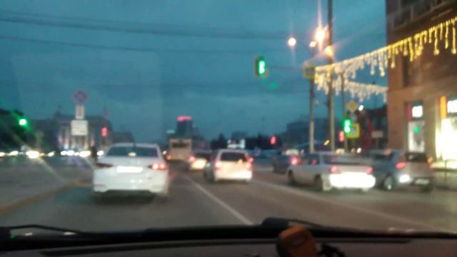 Весёлый Первомай в Новосибирске. Автозаки дежурят до сих пор. 1.05.2022 смотреть онлайн