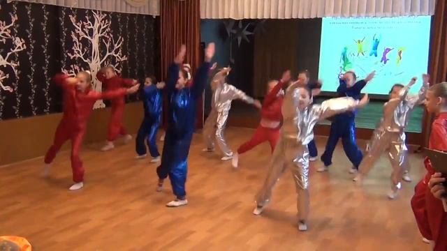 634 Ансамбль танца '' Конфетти'' школа № 132 и 148 г Самара Танец '' Только вперед' смотреть онлайн