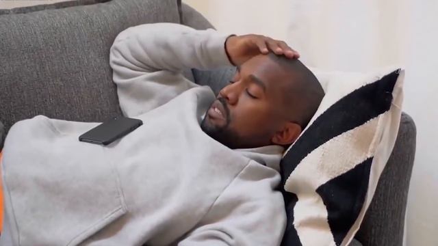 СЕКРЕТНЫЕ ПРАВИЛА Ким Кардашьян в воспитании ЧЕТЫРЁХ ДЕТЕЙ смотреть онлайн