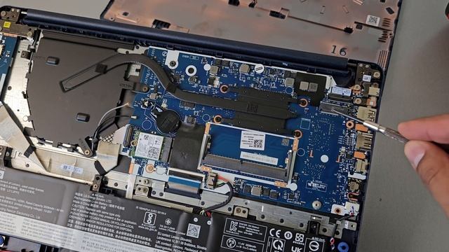 Lenovo IdeaPad 1i / ¿la mejor laptop económica? смотреть онлайн