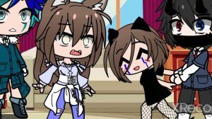 я заливаю глаза керосином Пусть всё горит Пусть всё горит на меня смотрит вся Россия