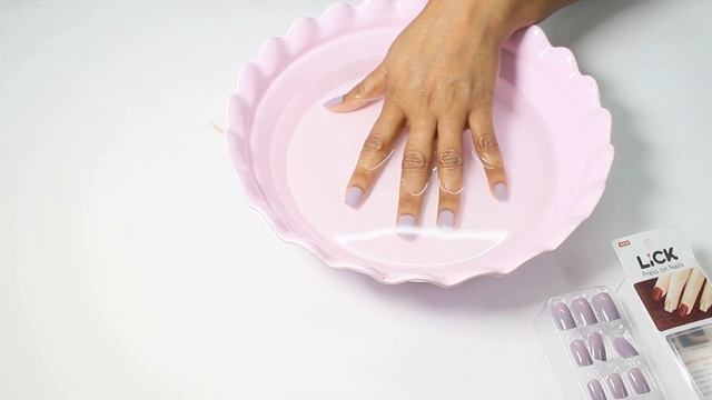 Lick Nail - How to Remove Press on Nails смотреть онлайн