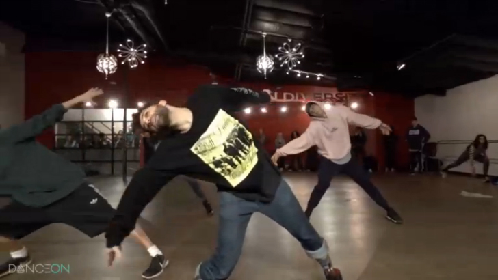 Alex Fetbroth/ Aaliyah - Rock The Boat (Jelani Remix) смотреть онлайн