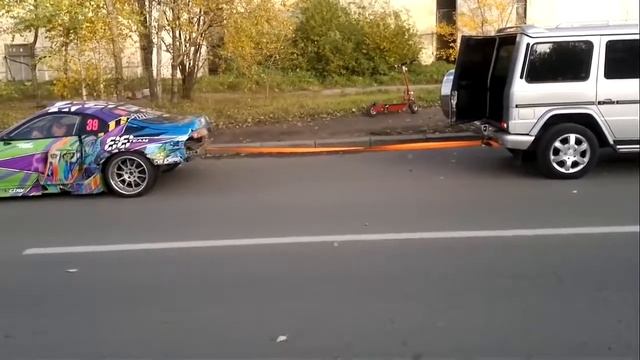 Экспериментатор Toyota Supra против Gelandewagen смотреть онлайн