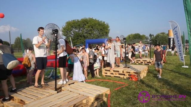 Вентиляторы с туманом на Пикнике Афиши 2016 смотреть онлайн