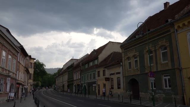 ROMANIA IS UNDERRATED! ?? Exploring BRAȘOV and DRACULA's Castle смотреть онлайн