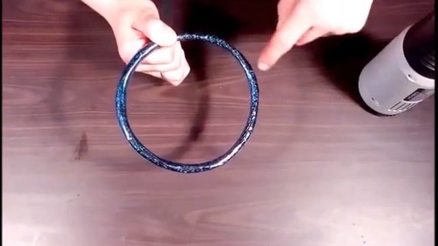 ГИМНАСТИЧЕСКИЕ КОЛЬЦА ИЗ ПЛАСТИКОВЫХ БУТЫЛОК (gymnastic ring) смотреть онлайн