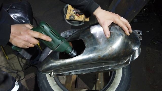 Днепр. Винтажный бензобак.