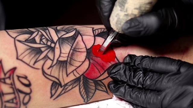 Neo Traditional Rose Tattoo - Time Lapse смотреть онлайн