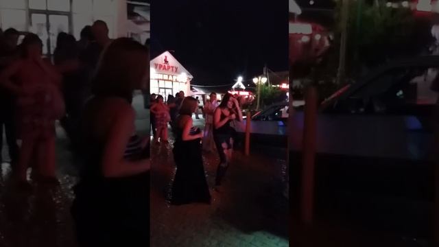 Моя бабушка курит трубку-караоке.паралия/Витязево. смотреть онлайн