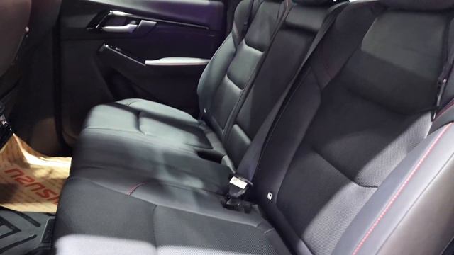 Isuzu D-MAX X-Series Hi-Lander 1.9 Ddi 4-Door AT смотреть онлайн