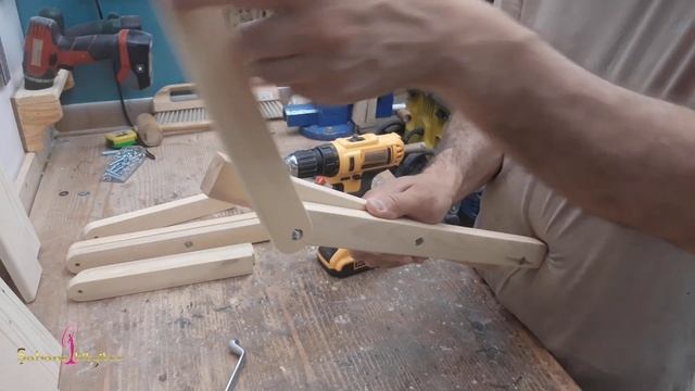 Paletten katlanır tabure yapımı / Foldable stool from pallet wood / Making a portable wooden stool смотреть онлайн