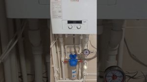 Монтаж полифосфатного фильтра для умягчения воды на входе холодной воды в газовый котел.