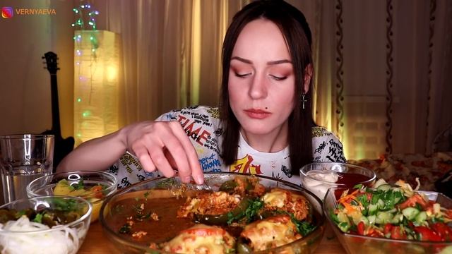 MUKBANG | Запеченные фаршированные перцы | Baked stuffed peppers не ASMR смотреть онлайн