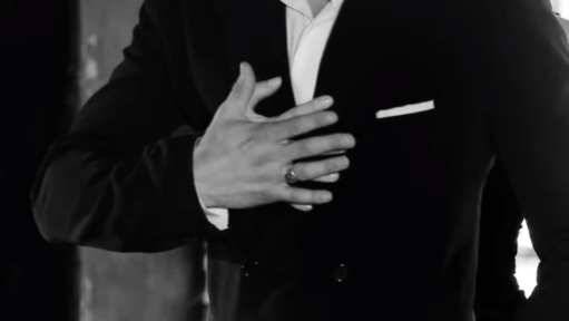 Leonard Cohen Dance me to the end of love_x264 смотреть онлайн