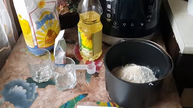 ПРОСТОЙ ОЧЕНЬ ВКУСНЫЙ БЕЛЫЙ ХЛЕБ В ХЛЕБОПЕЧКЕ POLARIS 1601 D смотреть онлайн