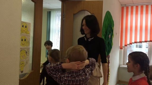 Приветствие 2"Ж" класса смотреть онлайн