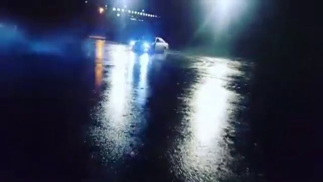 Straight Piped Infiniti Q45 Donuts смотреть онлайн