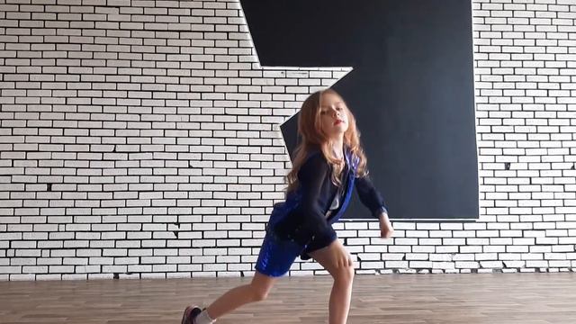 2 Оноприенко Алиса Choreo Debut Performance 5 6 лет хореография педагога Фадеевой Дарины смотреть онлайн