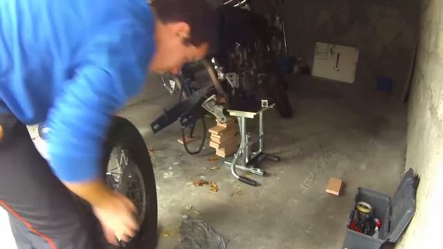 Yamaha XT660X cush drive rubbers replacement /yamaha xtx660 remplacement des silentblocs de roue смотреть онлайн