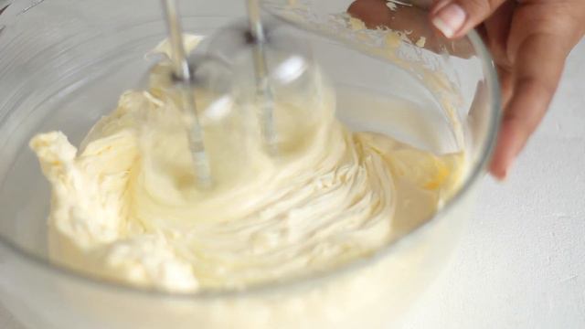 (Voice Version) Silky Smooth Buttercream смотреть онлайн