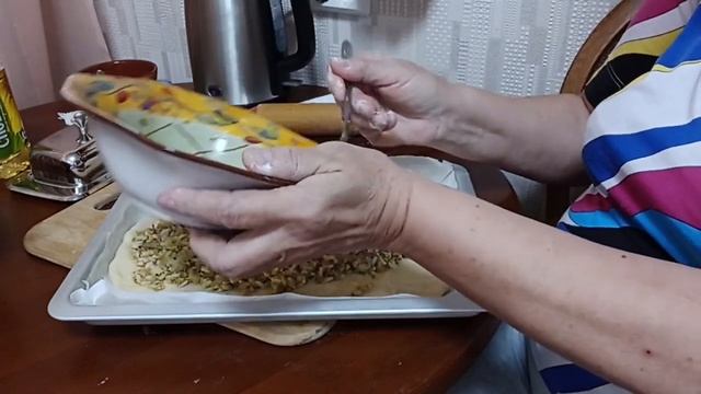 690. Тесто подошло. Плетём рыбный пирог! смотреть онлайн