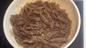 Бефстроганов из говядины с грибами! Пальчики оближешь!
