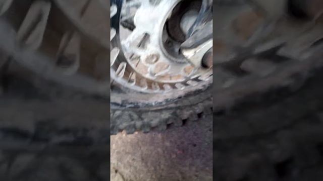 Лопнула задняя покрышка на мотоцикле. смотреть онлайн