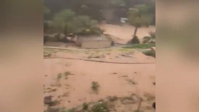 The desert turns into a river! Record flood in Rustaq, Oman смотреть онлайн