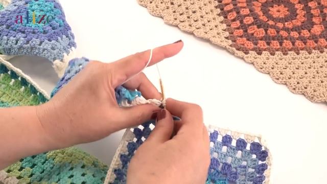 Alize Cotton Gold Batik ile Motifli Yelek • Motif Vest • Жилет с мотивом смотреть онлайн