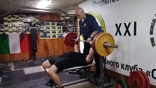 Медведев Владимир тренировка 21.05.22 жим 145 кг смотреть онлайн