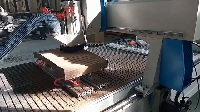 4-осевой фрезерный станок с АТС смотреть онлайн