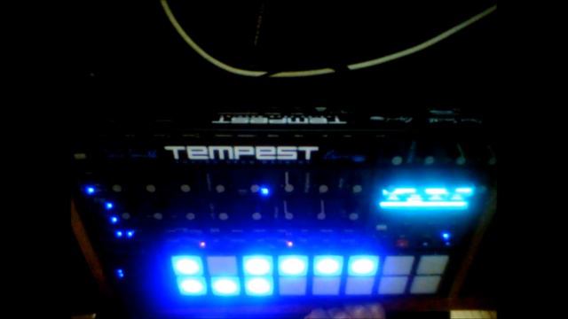 DSI Tempest Techno House Demo смотреть онлайн