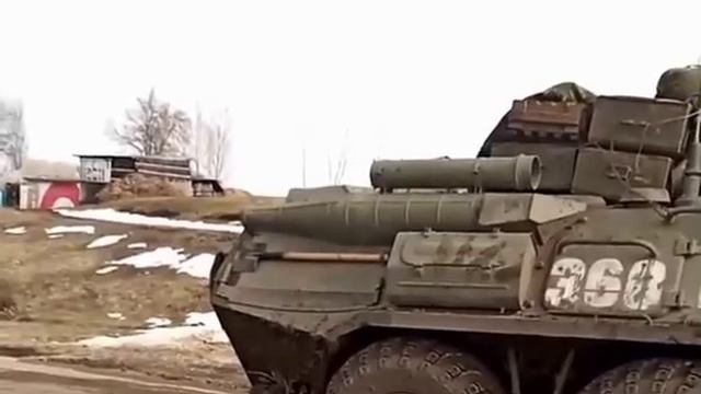 "Храни вас бог, пацаны! Мы восемь лет этого ждали!", - так встречают наших на Украине. смотреть онлайн