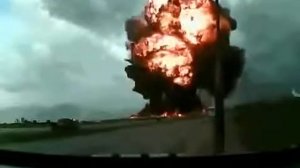 Разбился самолет Видео падения самолета