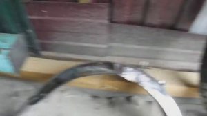 Поднял крыло на мопеде