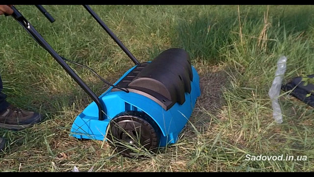 Аэратор газона Sadko ES-1500