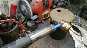 Невероятно просто! Как сделать идеальное отверстие в пластике, быстро.